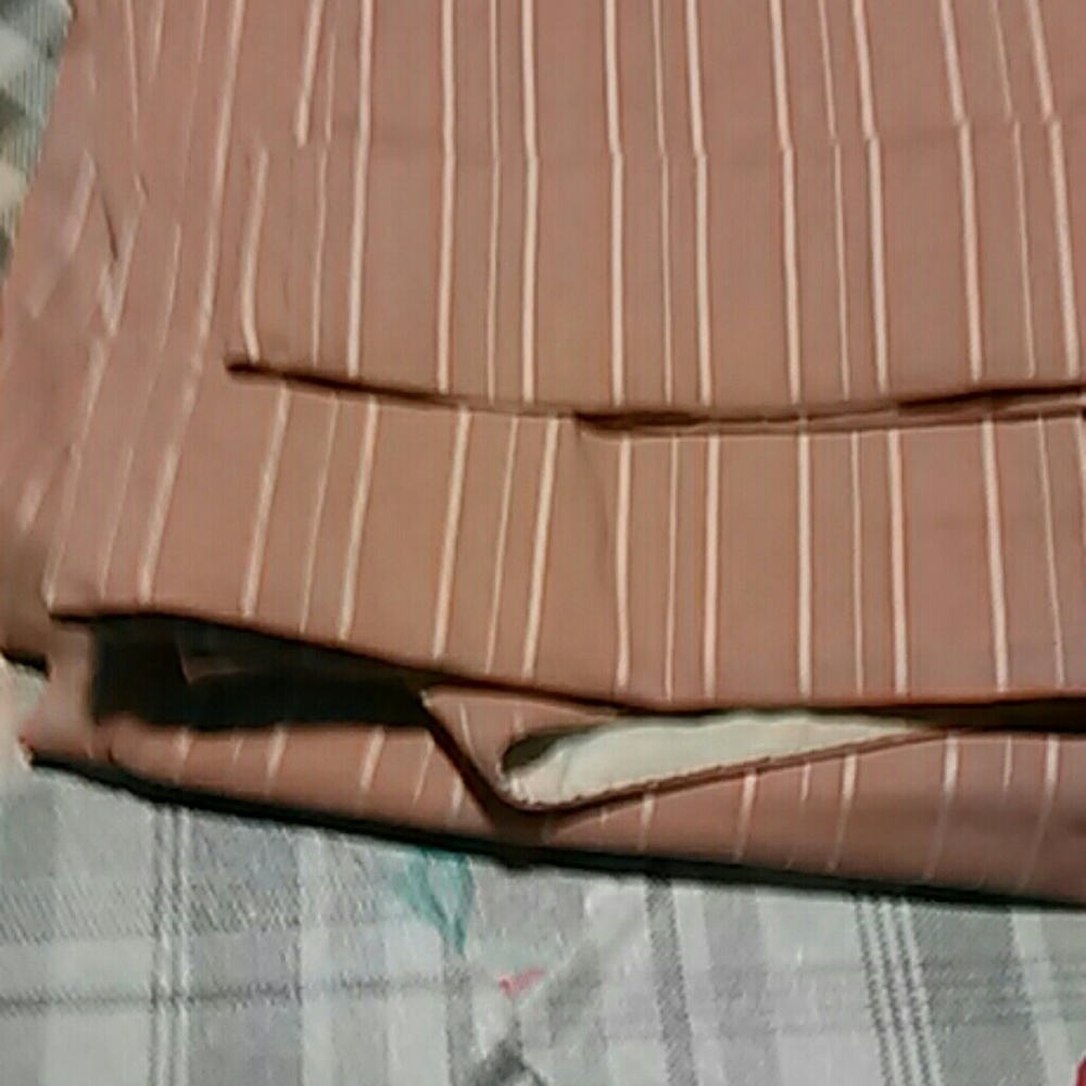 Pink and white women Jens